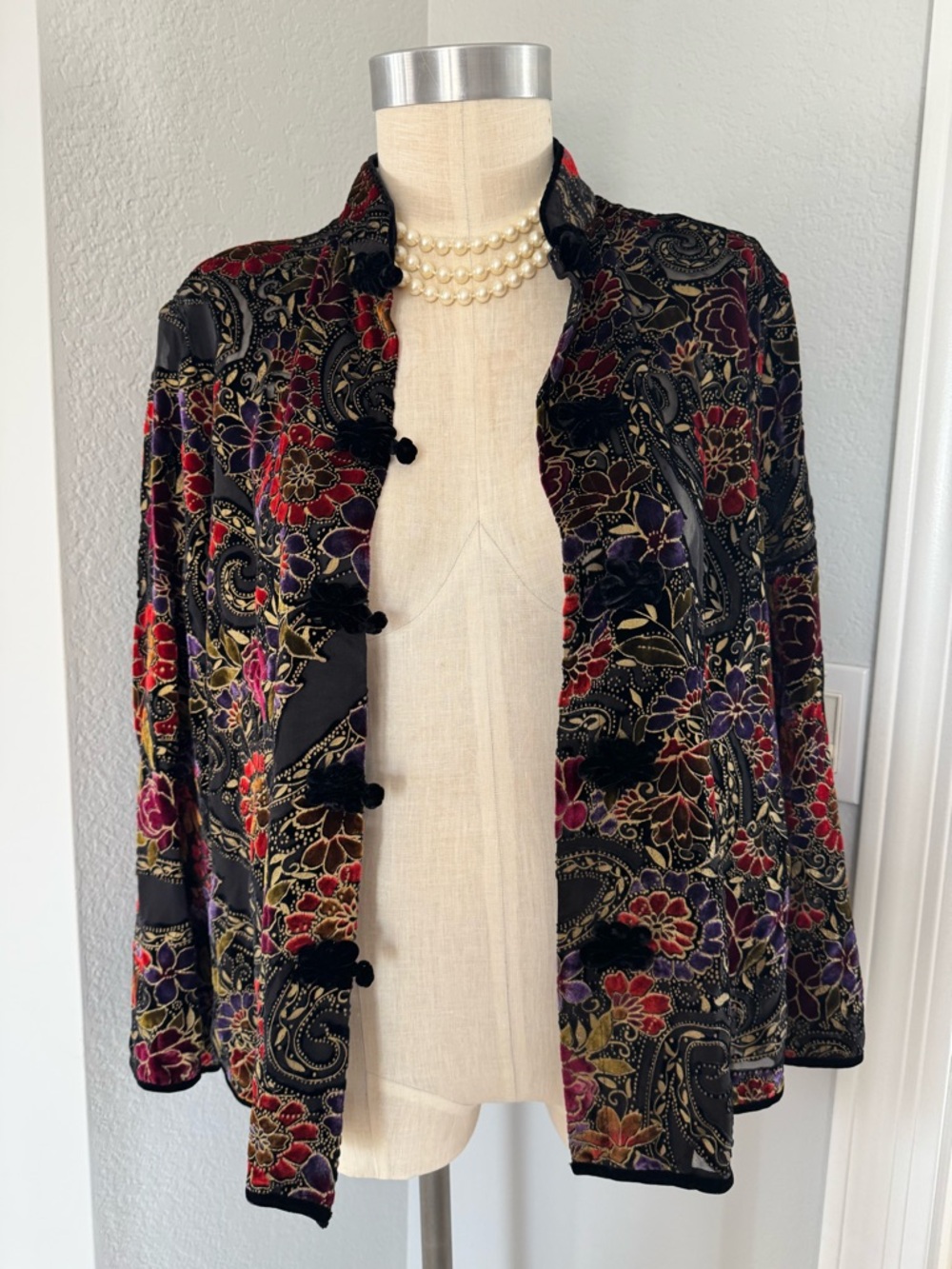 Draper Damon’s Velvet Mesh Floral Mandarin Collar Top Black PL